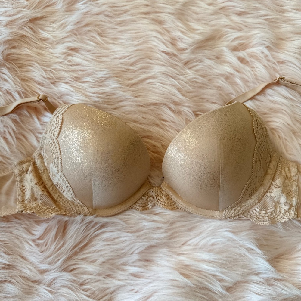 Victoria’s Secret Cream Gold Push-up Bra 32B